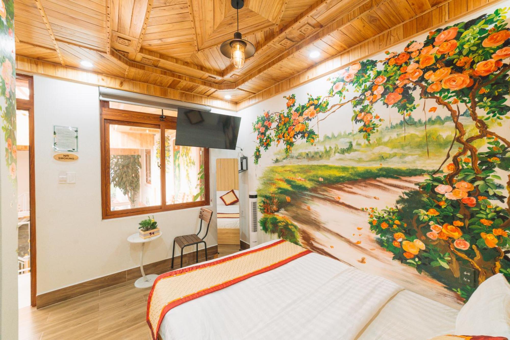 ホテル St House Dalat エクステリア 写真