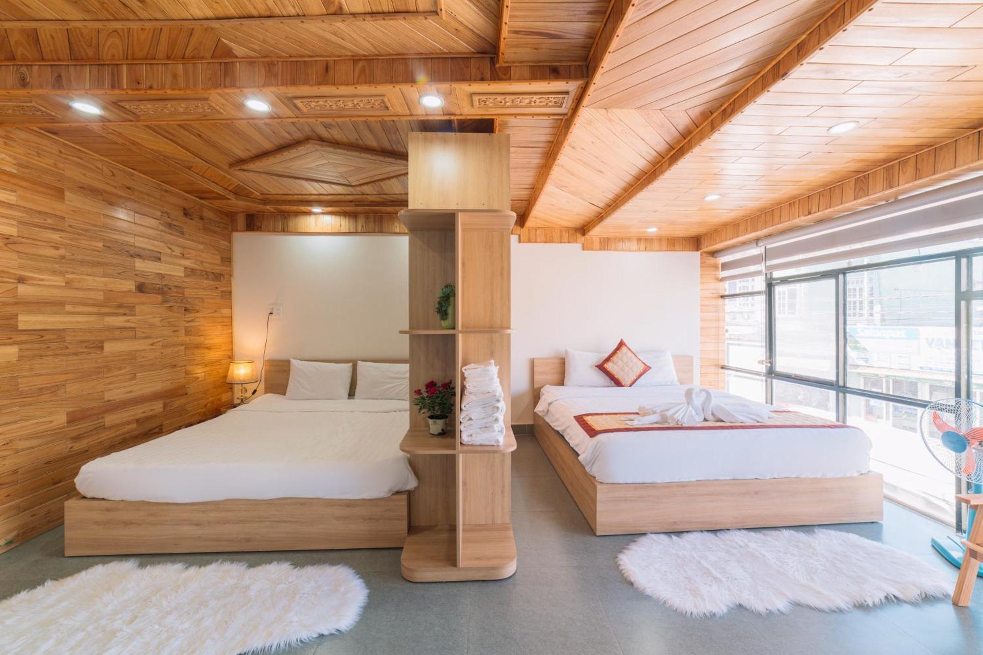 ホテル St House Dalat エクステリア 写真