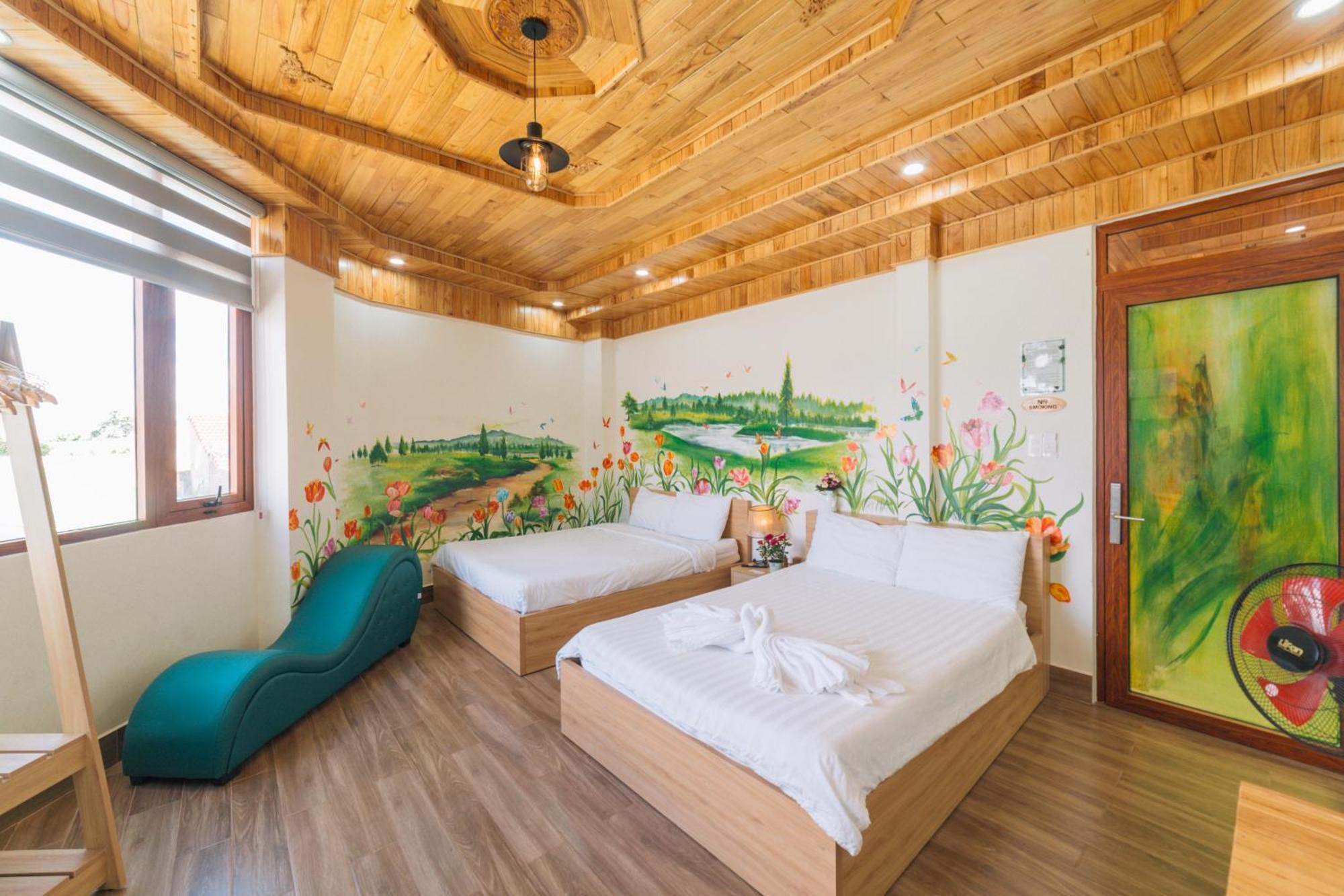 ホテル St House Dalat エクステリア 写真