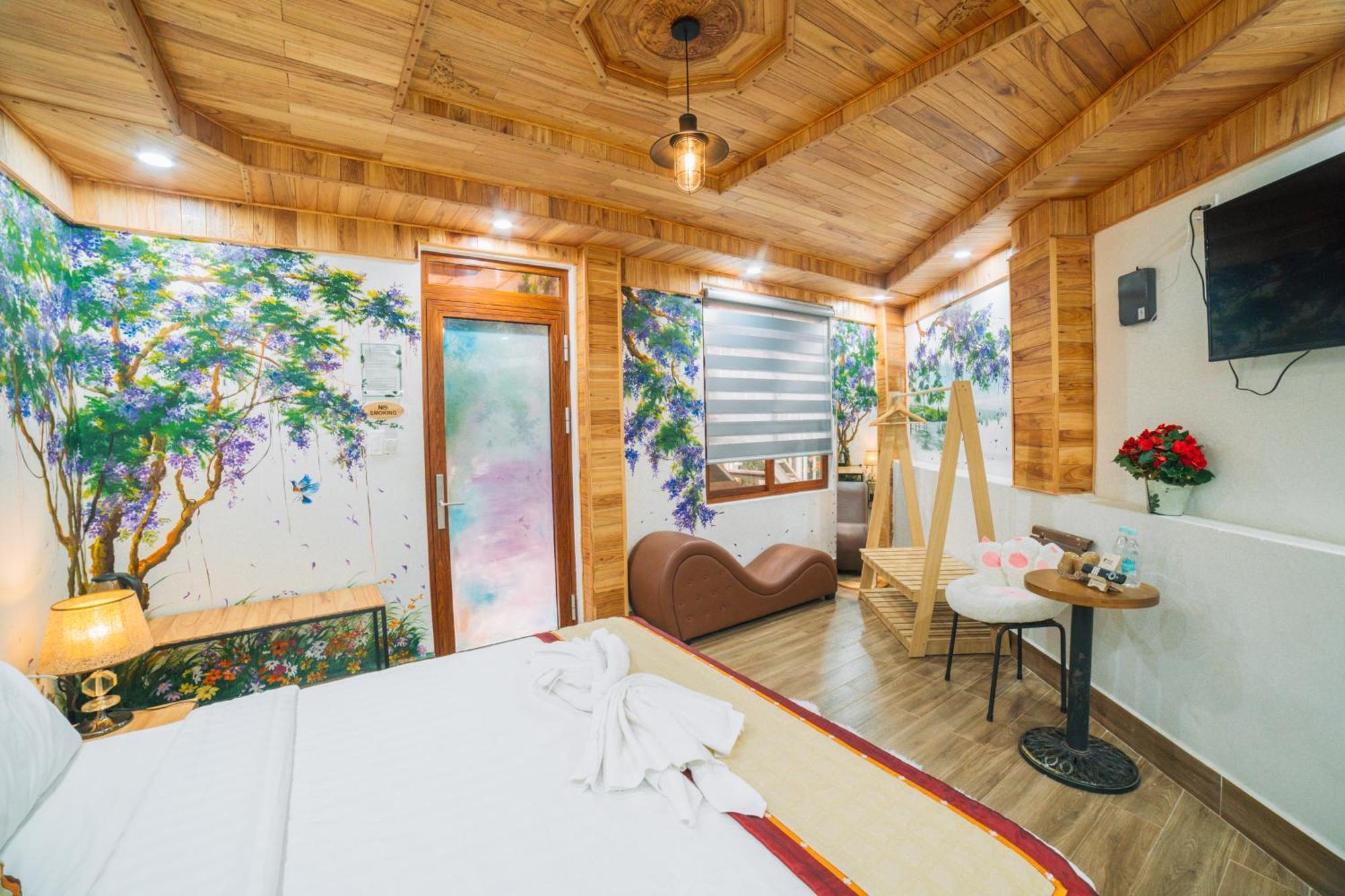 ホテル St House Dalat エクステリア 写真